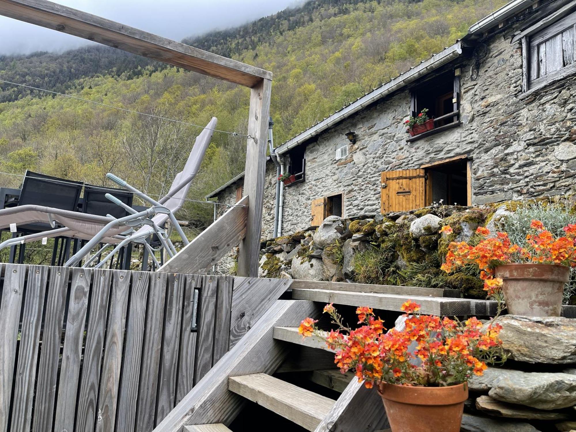 Grange Renovee, Pyrenees Ariegeoises, Gite Haute Ariege Auzat Exterior photo